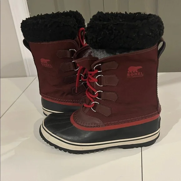 Sorel Black Plush-Lined Boot Label - Picture 5 of 6